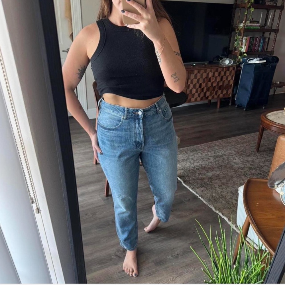 Everlane the curvy 90s cheeky straight jean